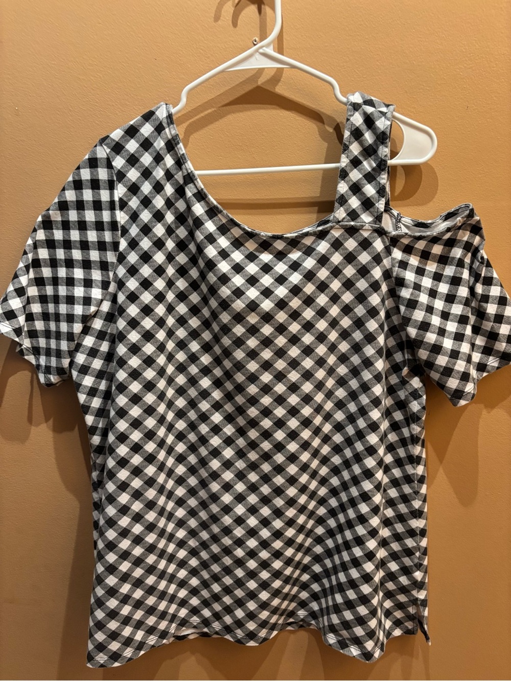 Isaac Mizrahi Live Asymmetrical Top 1X Short Sleeve Knit Black White Che… - Picture 7 of 8